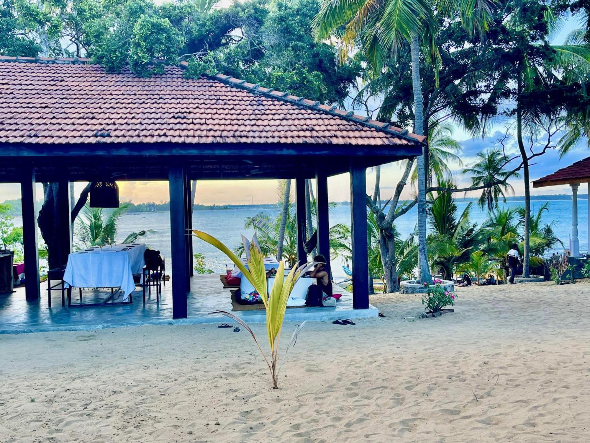 Hostel Coconut Hill Arugam Bay Exterior foto