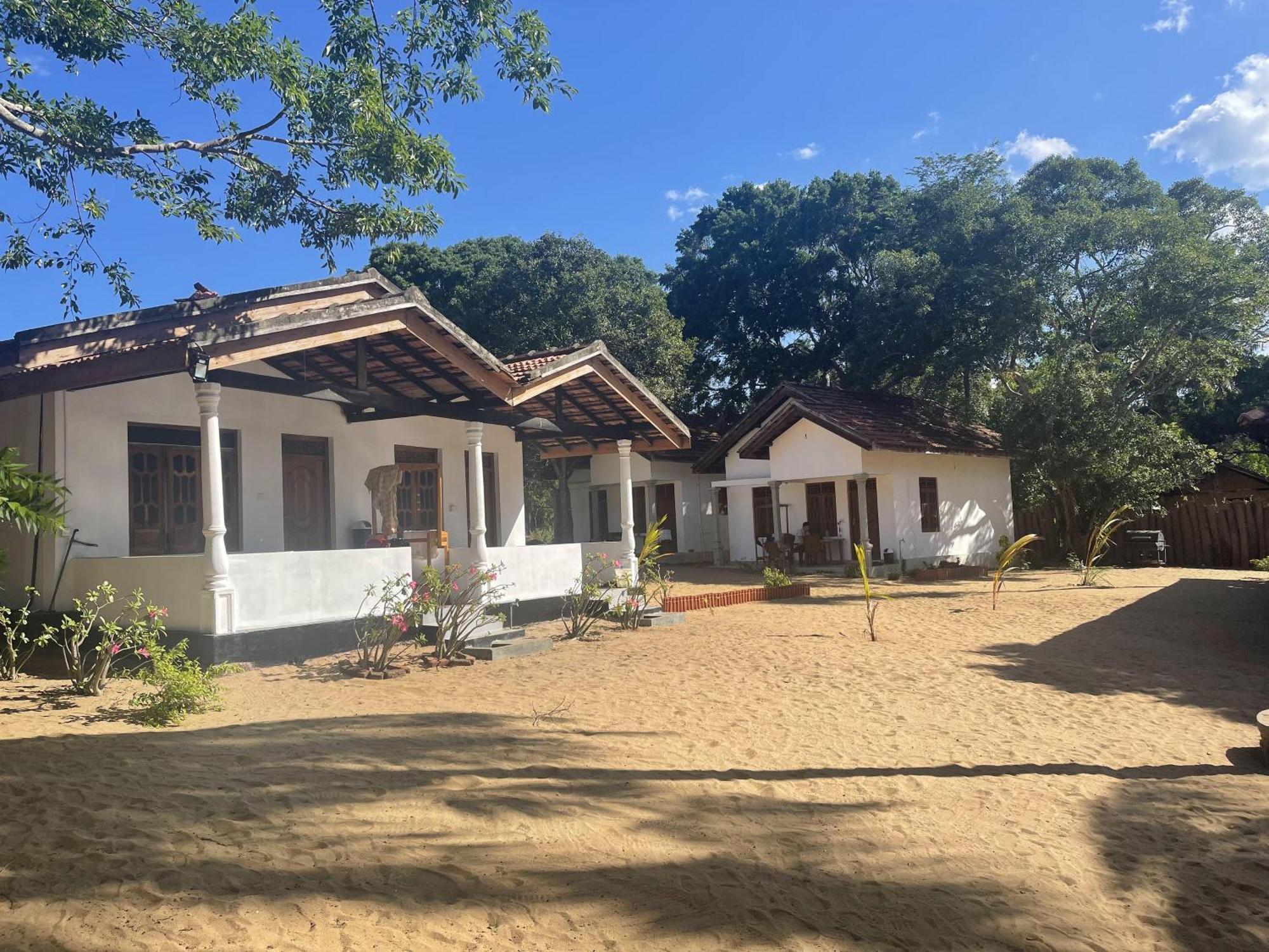 Hostel Coconut Hill Arugam Bay Exterior foto